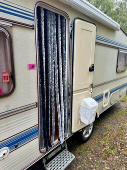 Karavan Wilk Deluxe - 3