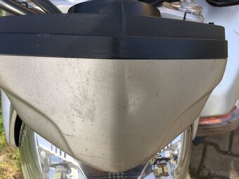 Suzuki GSR 600 - 3