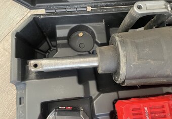 Prodám Aku rázový utahovák MILWAUKEE M18 ONEFHIWF1D-0C - 3