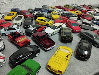 Modely autíček 1/43 - 3
