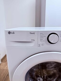 Úzká pračka LG FA2S8V3GN3W s předním plněním - 3