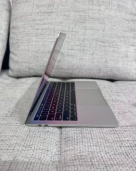 MacBook Pro 13¨ Retina Silver, i7, rok 2017, 16GB RAM, 1TB - 3