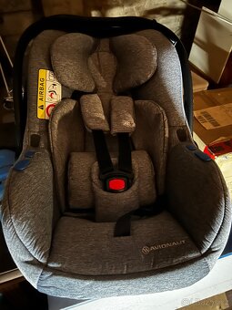 Autosedačka vajíčko Avionaut Pixel - 3