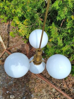 1. republikový mosazný koulový lustr z vily - 3