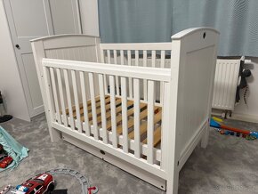 Prodám dětskou bílou dřevěnou postýlku zn. Boori - 3