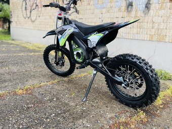Elektrický pitbike Leramotors Rocket 1600W, skladem více bar - 3