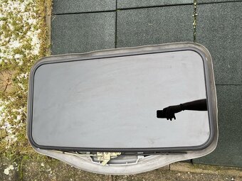 Střešní okno s kličkou - Šíbr WEBASTO - 3