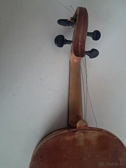 Staré housle na opravu - 3