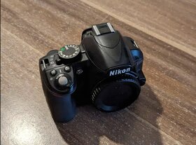 Zrcadlovka Nikon D3100 s příslušenstvím - 3