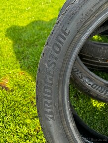 pneu Bridgestone 225/45R18 - 3
