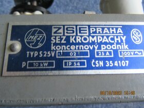 Přepínač páčkový Typ S 25V ,25 A,500V s pojistkami - 3