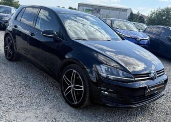 Volkswagen Golf TDI DSG F1 81kW XENONY R19 nafta manuál - 3