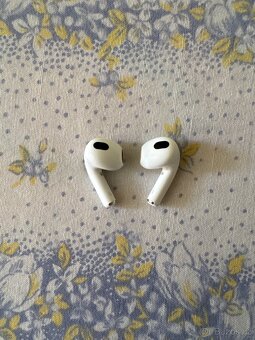 AirPods 3 generace - 3
