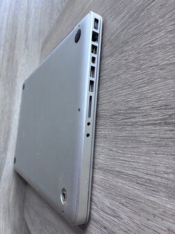 MacBook na díly Apple - 3