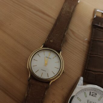 Zlacené Casio QUARTZ & Nové Eiger hodinky - 3