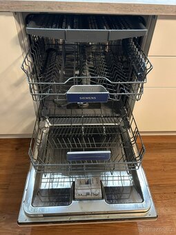Plně vestavná myčka Siemens SE63HX42VE - 3