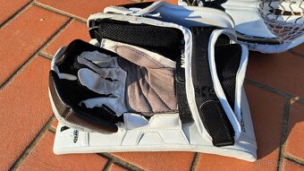 Brankářská lapačka a vyrážečka Vaughn V9 - 3