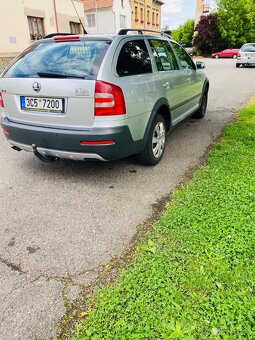 Octavia scout 2.0fsi - 3