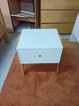 Prodám krásnou postel IKEA ASKVOLL 90 x 200 cm - 3