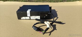 CD changer VW Škoda Seat + kastlík Seat - 3