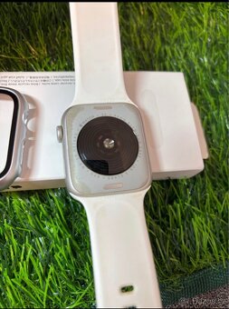 Apple watch SE 2.generace 44mm - 3