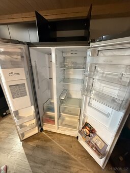 Americka lednice LG - 3