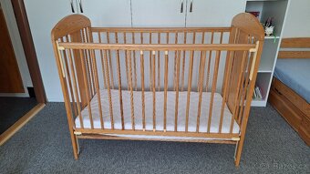 Dětská postýlka TOMI XIX, vyndávavací příčky, stahovací bok - 3