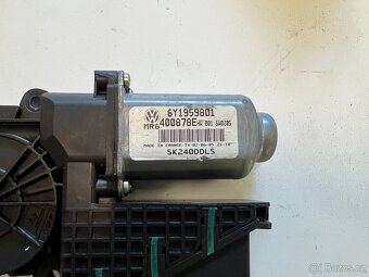 Š. Fabia I 1 Facelift - Motorek stahování oken - 3