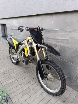 Suzuki RMZ 250 - 3