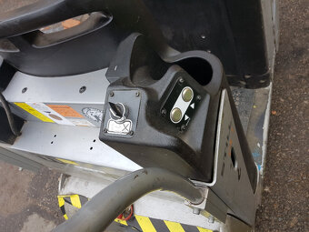 TAHAČ vozíků STILL - 3