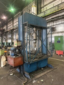 Hydraulický lis 150 T - 3