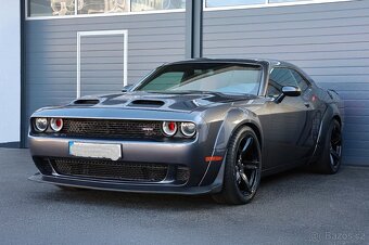 Dodge Challenger SRT Hellcat Jailbreak WideBody (č. B44) - 3