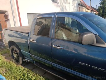 Dodge RAM 1500 5,7 - 3