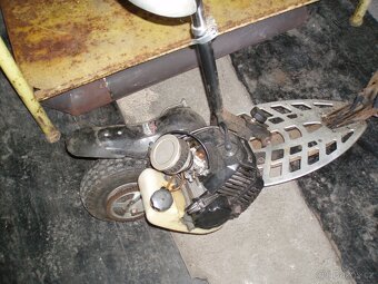 Motorová koloběžka SCOOTERS - 3