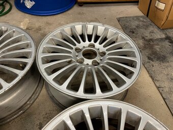 Kola BMW style 73 r17 - 3
