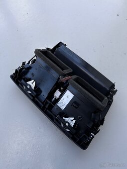Průduch ventilace středový Škoda Octavia 2 - 3