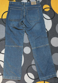 Cron-x jeans , Svetr černý , Wrangler kalhoty - 3