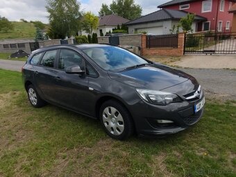 Opel Astra kombi benzín 1.4 - 3