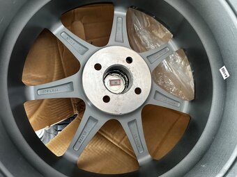4x100 R17 7,5J ET38 Racing Wheels H134 - 3