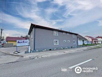 Prodej nového bytu 3+kk s parkovacím stáním a dvorkem ve Vém - 3