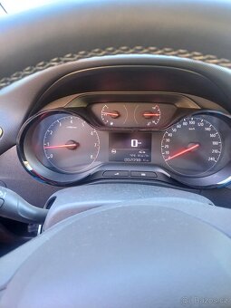 Opel Crossland 1,2 Turbo, ČR, 1. maj. - 3