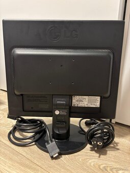 Monitor LG Flatron L1942S-BF pěkný obraz - 3