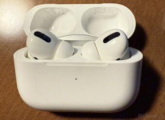 Apple AirPods Pro 1 - únor 2021 super stav min.použité - 3