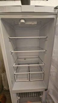 Prodám ledničku Indesit - 3