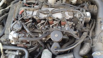 Volvo V40 1.9di 85kw pouze náhradní díly - 3