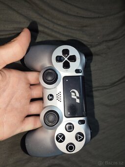 Prodám PlayStation 4 slim - 3