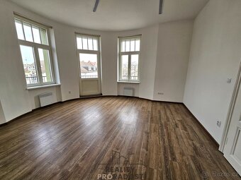Pronájem kanceláře 62 m2 v centru města s výtahem - 3