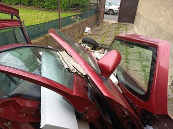 VW Polo r. v. 1998, 1,4 benzin, všechny dveře a další díly - 3