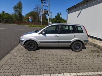 Prodám Ford Fusion 1.4 16v 59kw 2009 142tkm - 3