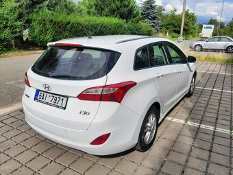 Hyundai i30 1.6 CRDI 81kW kombi, 2016, NOVÉ V ČR, DPH - 3